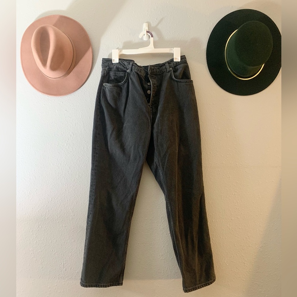 Reformation Cynthia High Rise Straight Jean in faded black